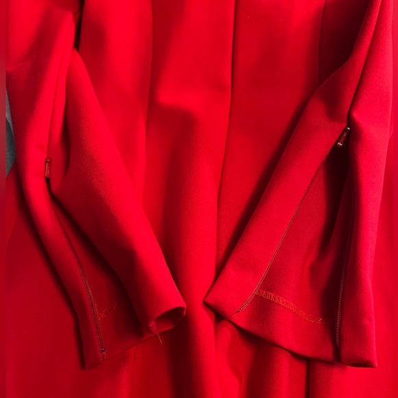 Stunning Gown - Picture 5 of 6